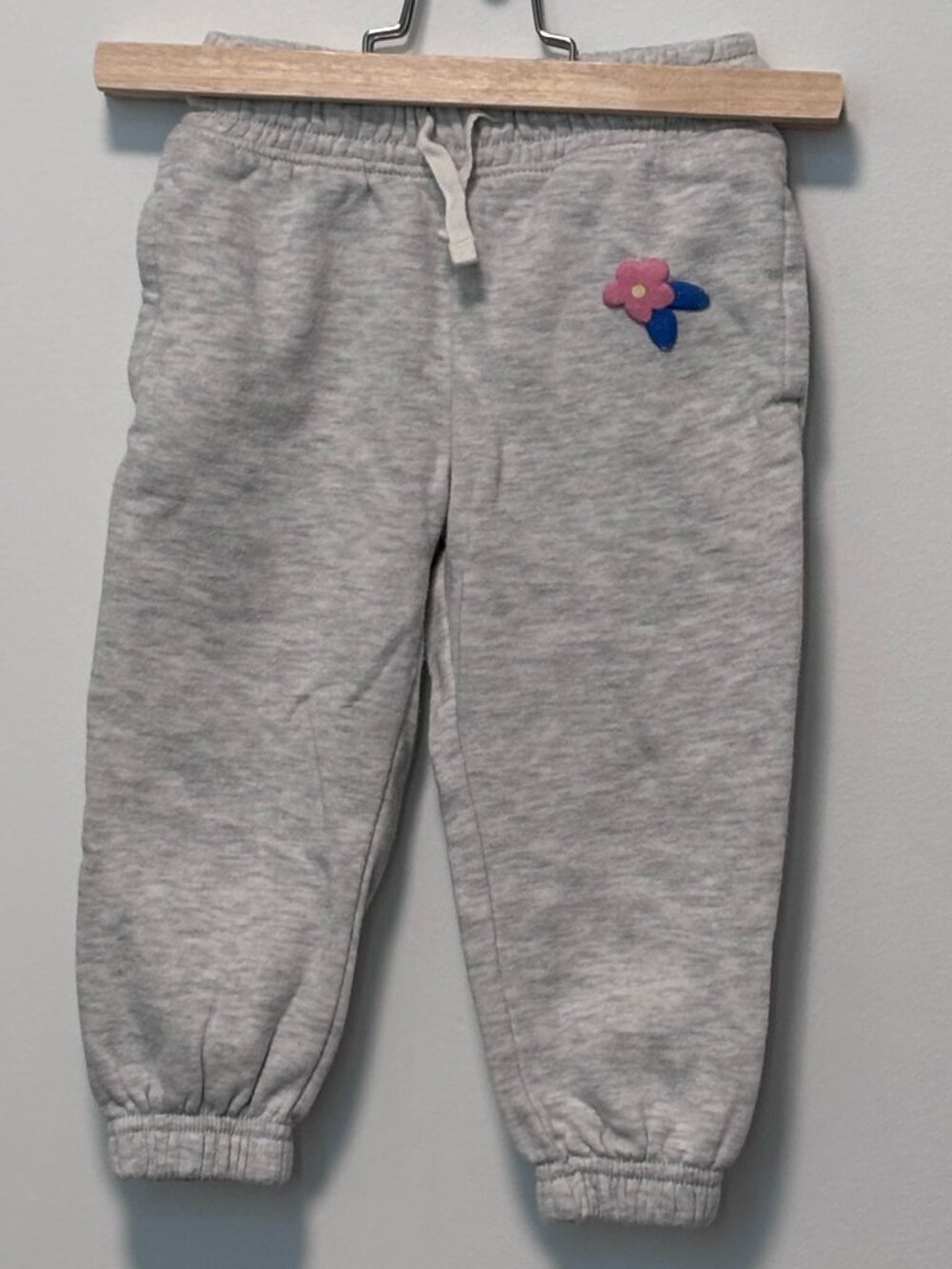 2T Toddler Girl Jogger Sweatpants - Heather Grey with Flower Applique